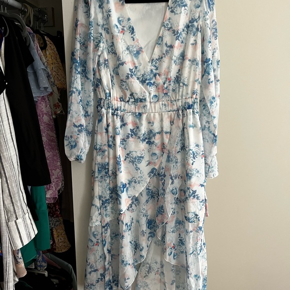 Kendall and Kylie dress - Picture 3 of 3